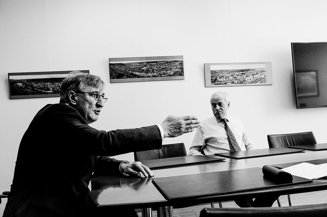 Jean-Marie Halsdorf (l.) und Pierre Mellina am Dienstag  im Rathaus