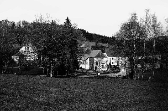 Die Kirche von Rindschleiden stammt vermutlich aus dem 10. Jahrhundert