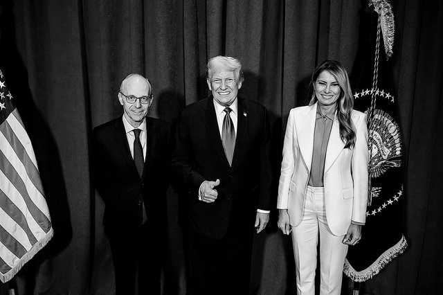 « Recap » de septembre 2025 sur  le compte Instagram de Luc Frieden (ici avec Donald et Melania Trump)