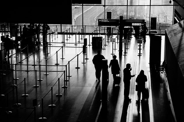 Der Check-in-Bereich am Flughafen in Findel