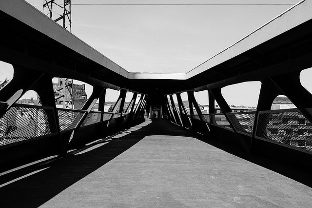 Fuck the context ! – La passerelle piétonne de Metaform à Esch-sur-Alzette